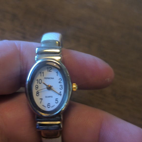 Persona Watch Needs Battery - Picture 1 of 3